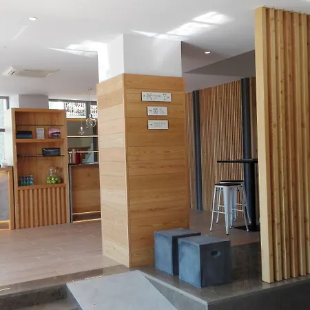 Cliphotel מלון 3*